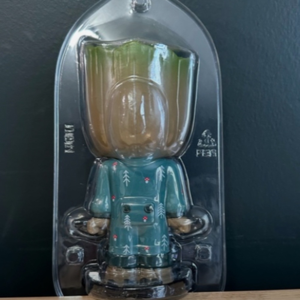 Funko soda 3 liter bottle Groot (NWT) - Picture 2 of 10